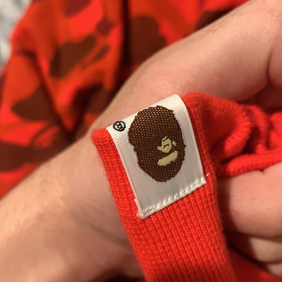 Bape red shark hoodie - Picture 4 of 6